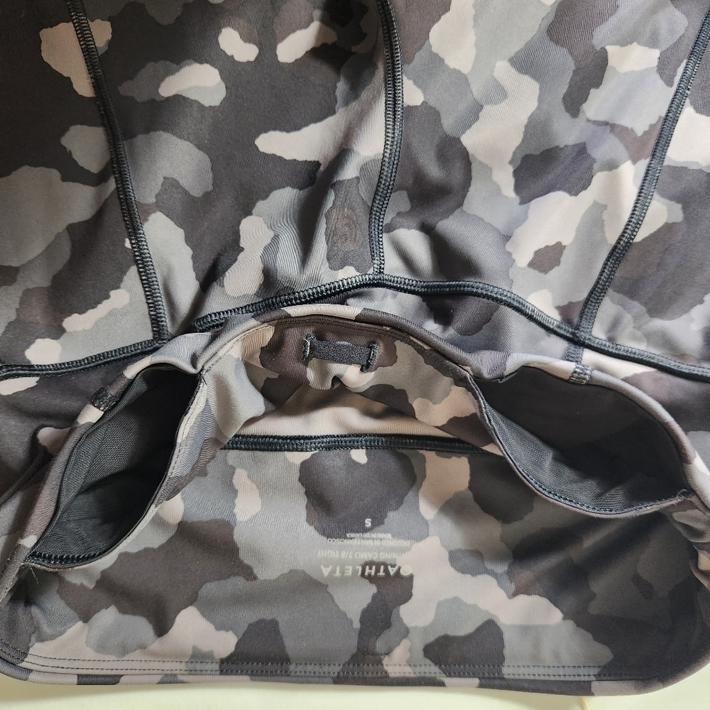 Athleta Lightening Camo 7/8 Tight Leggings w/Stash Pockets in Supersonic-Size S - Picture 10 of 12